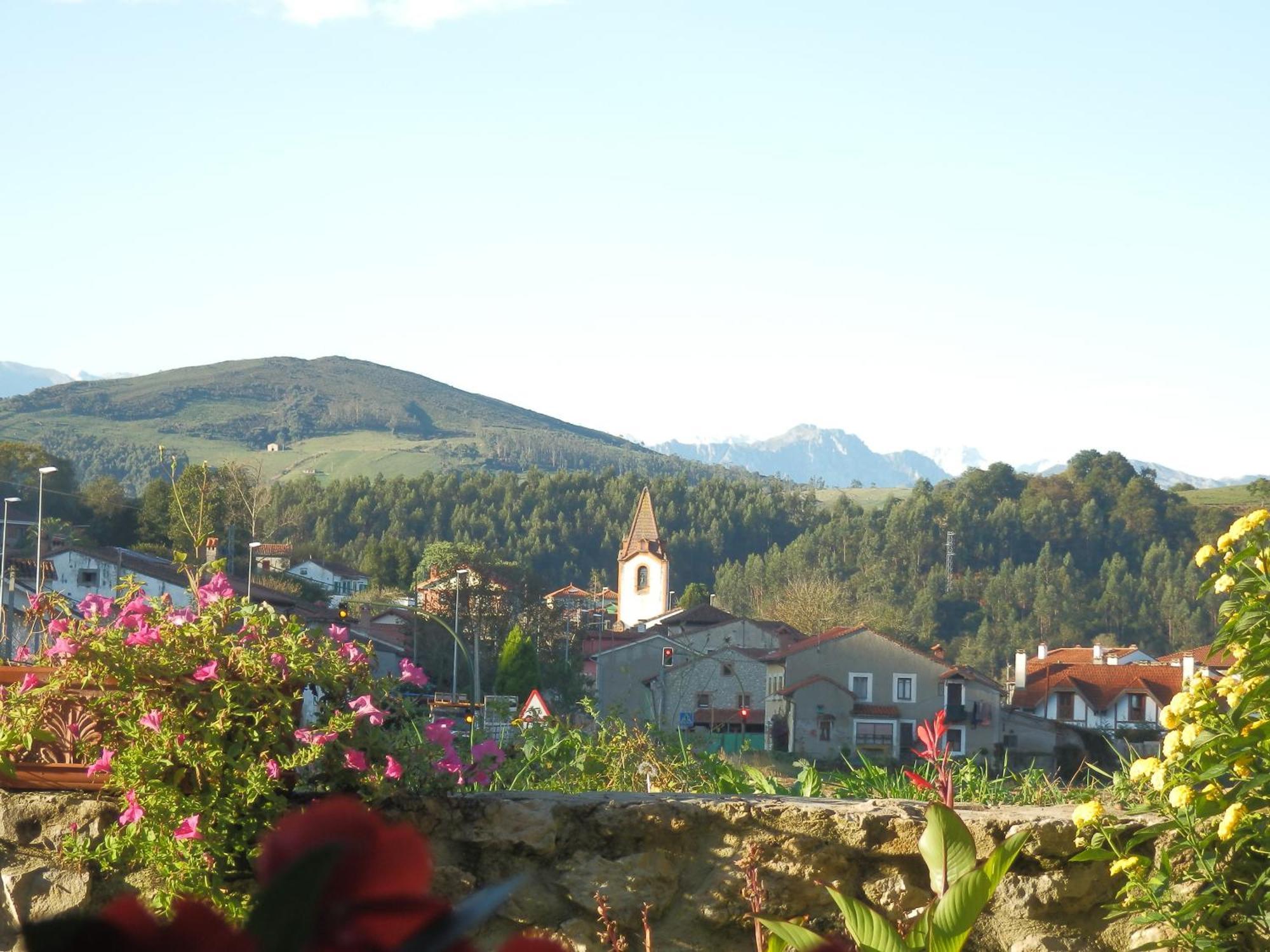 Posada El Salin Hotel Munorrodero ภายนอก รูปภาพ